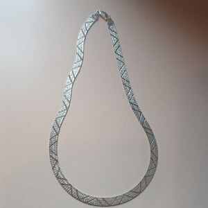 Gorgeous Silver Necklace 925. Stamped 16-18inches